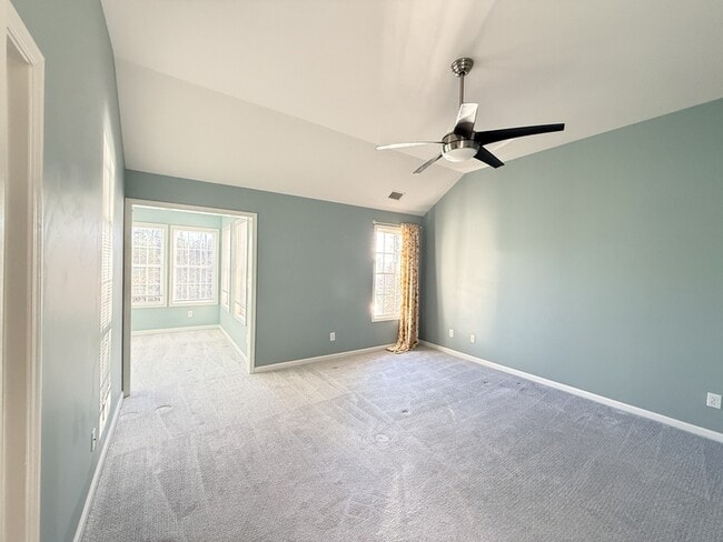 Building Photo - 1705 Waters Edge Trail