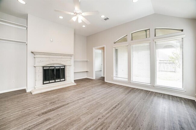 Building Photo - 27415 Macy Hills Ct