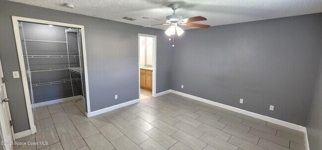 Building Photo - 5901 Aires Ave