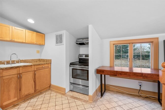 Building Photo - 55 Moran Pl