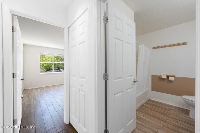 Building Photo - 19 Arbor Club Dr