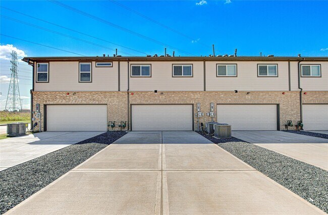 Building Photo - 8006 Scanlan Trce