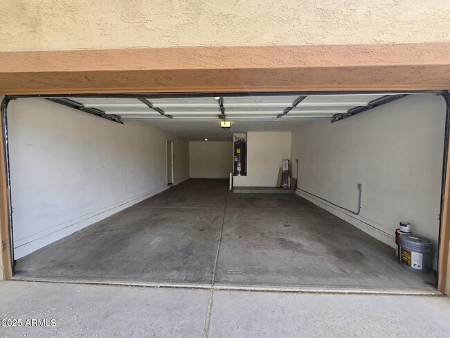 Building Photo - 17469 W Spring Ln