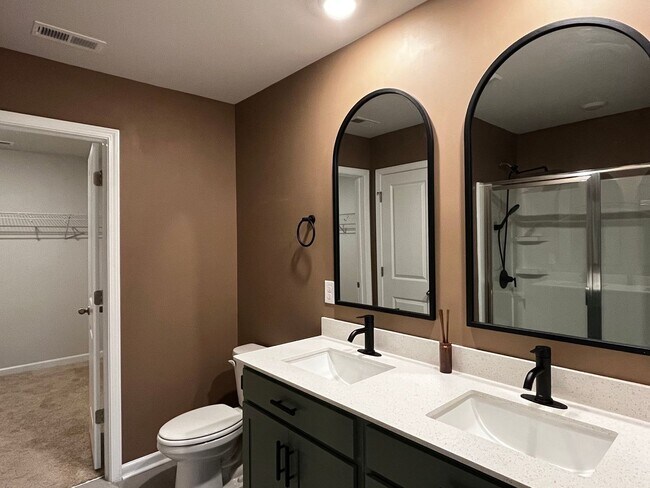 Building Photo - Beautiful Home in New Bern West