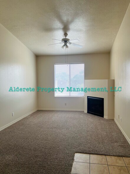 Building Photo - 4257 Sabana Loop SE
