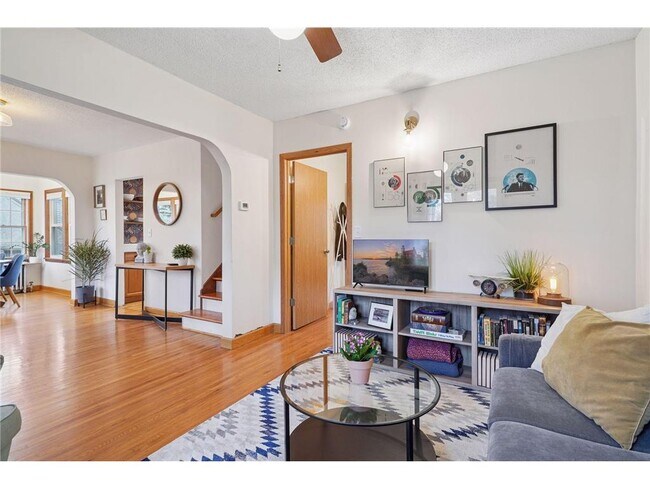 Building Photo - 1705 Ivy Ave E