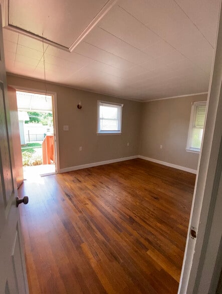 Building Photo - 725 Washington St