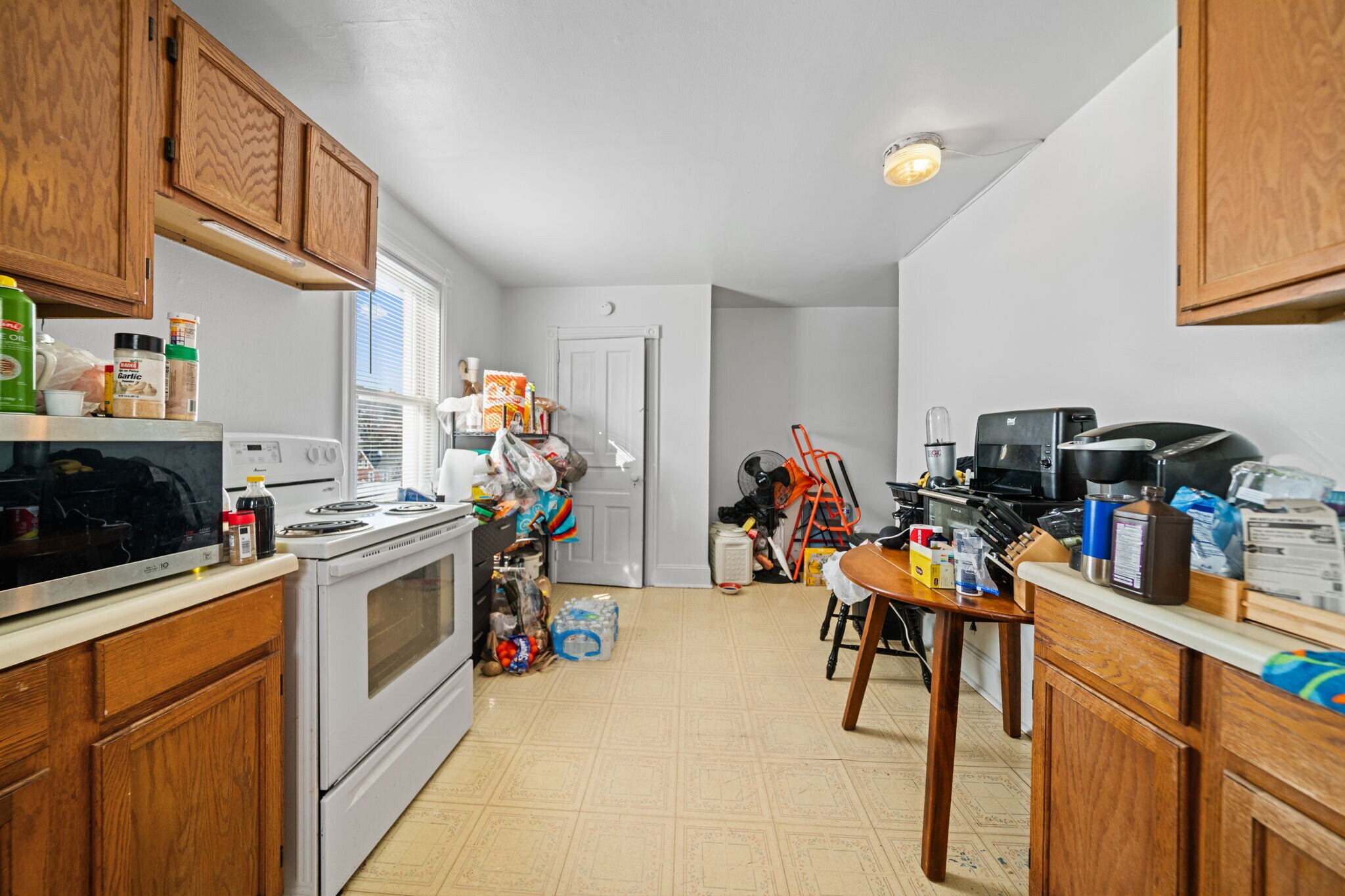 Building Photo - 74 S 6th Ave