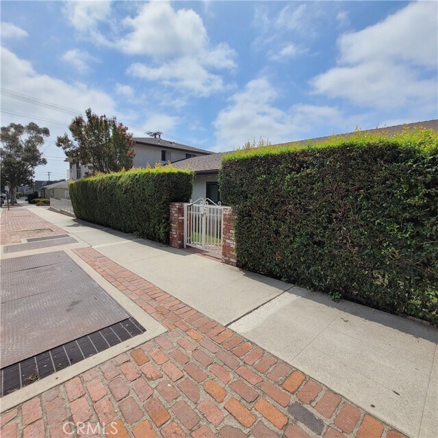 Building Photo - 303 S Kenneth Rd