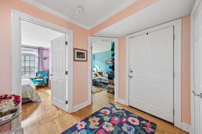 Building Photo - 331 Jefferson St