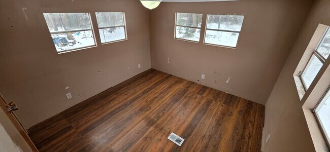 Building Photo - 8364 Cedar St