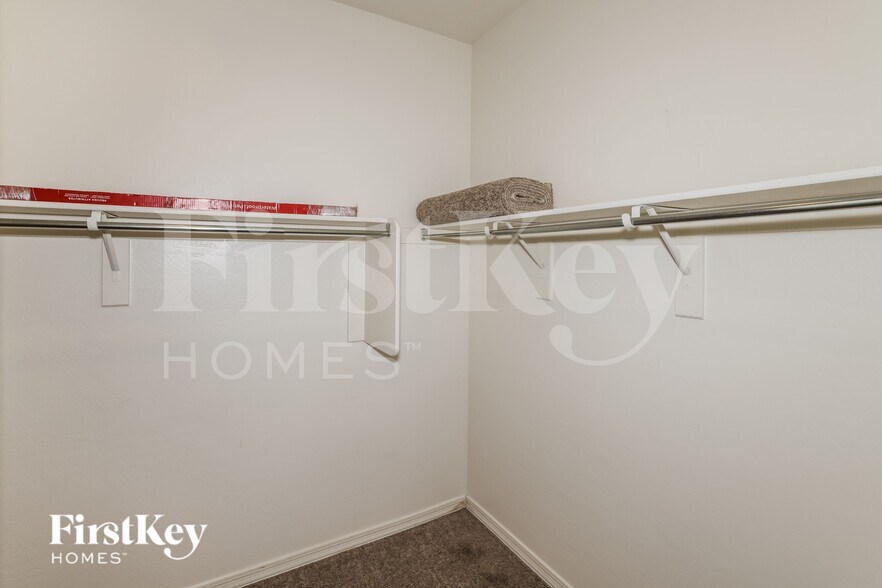 Building Photo - 20016 W Woodlands Ave