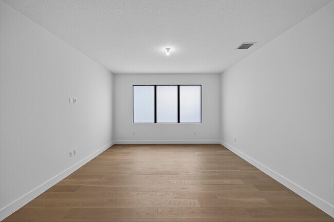 Building Photo - 9361 Sunflower Mdw Rd