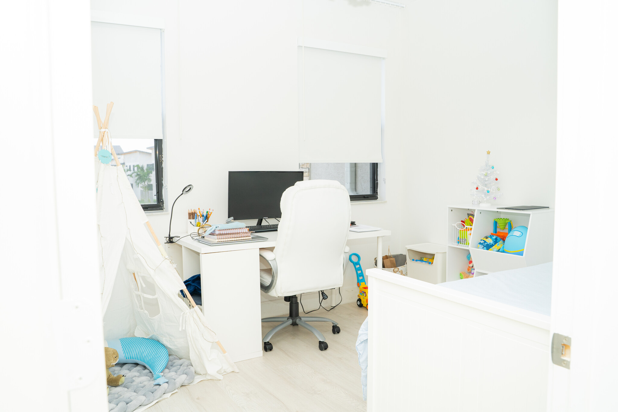 Building Photo - 5385 Aeolus Way