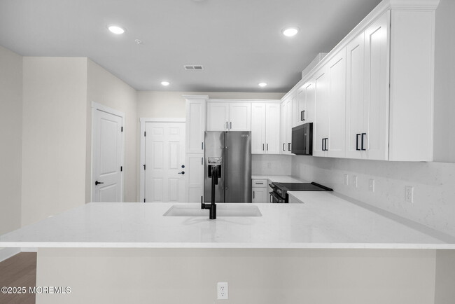 Building Photo - 1403 Kingsley St