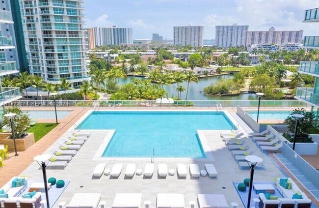 Building Photo - 330 Sunny Isles Blvd