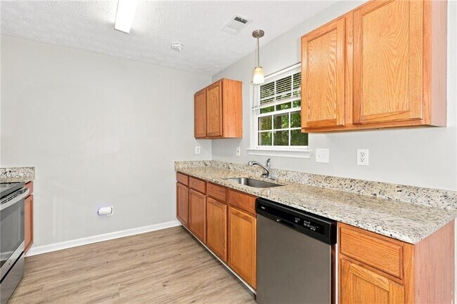 Building Photo - 1311 Birch Ct