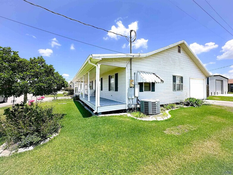 Building Photo - 129 Grace St