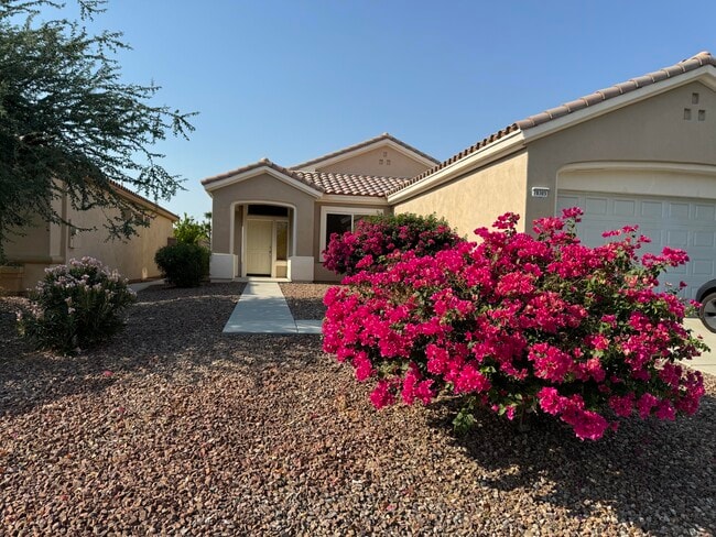 Primary Photo - 78305 Estancia Dr