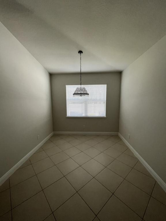 Building Photo - 11306 Leland Groves Dr