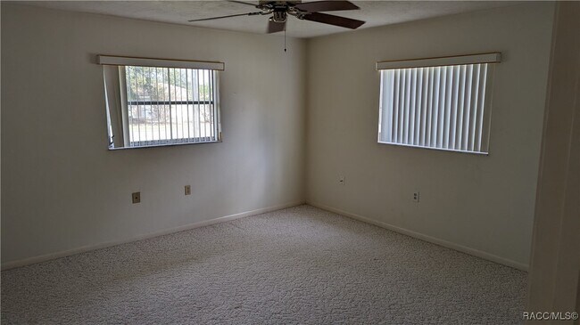 Building Photo - 52 S J Kellner Blvd