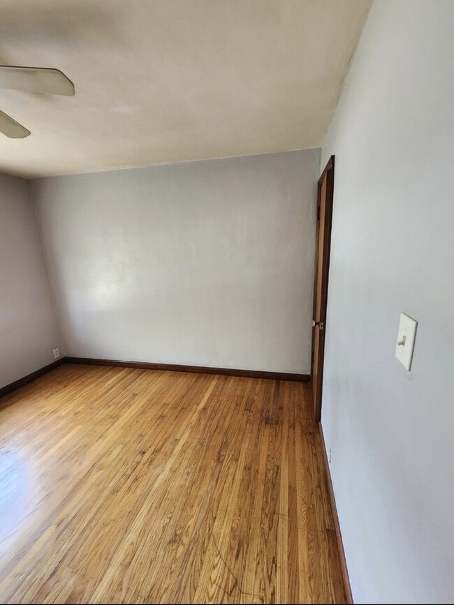 Building Photo - Duplex