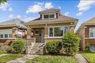 Building Photo - 722 E 91st Pl