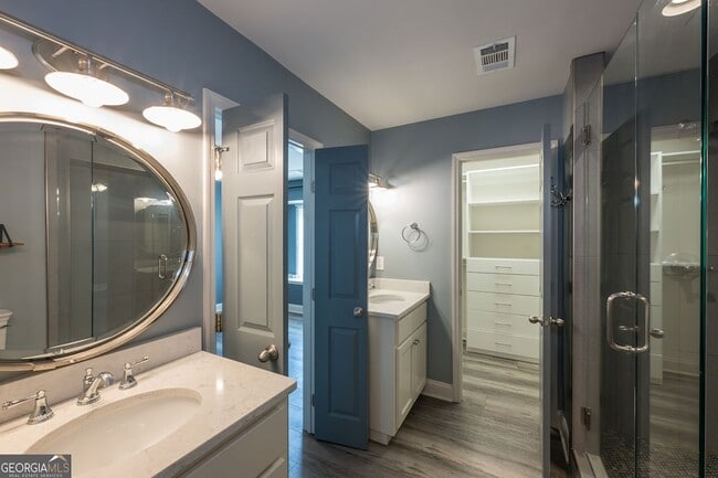 Building Photo - 895 Halston Ct