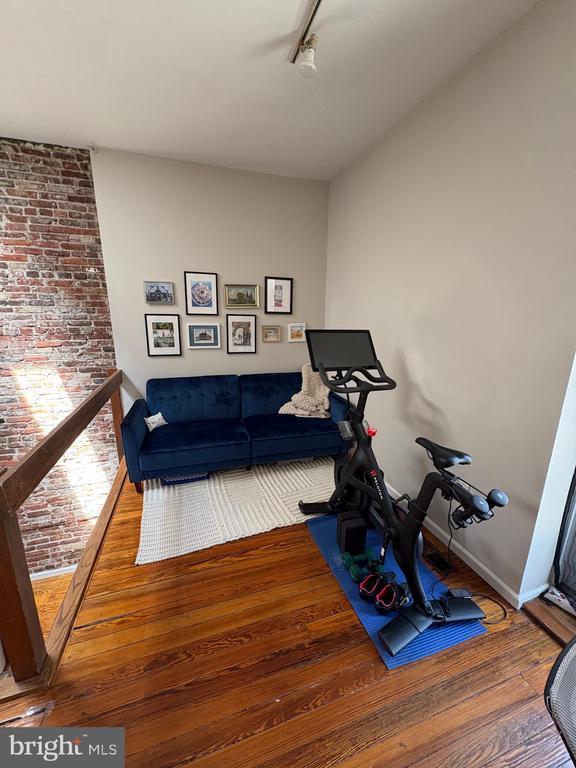 Building Photo - 725 Kater St