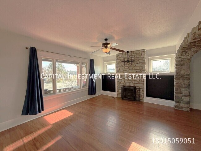 Building Photo - 1386 S 900 W