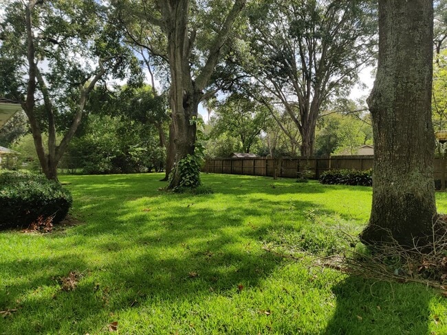 Building Photo - 1914 Seakale Ln