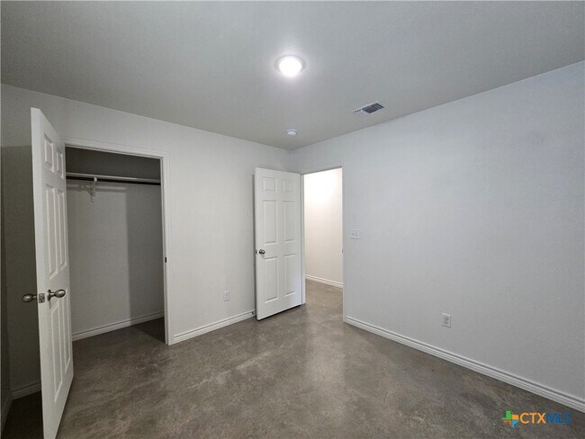 Building Photo - 2318 Zanoletti Ct