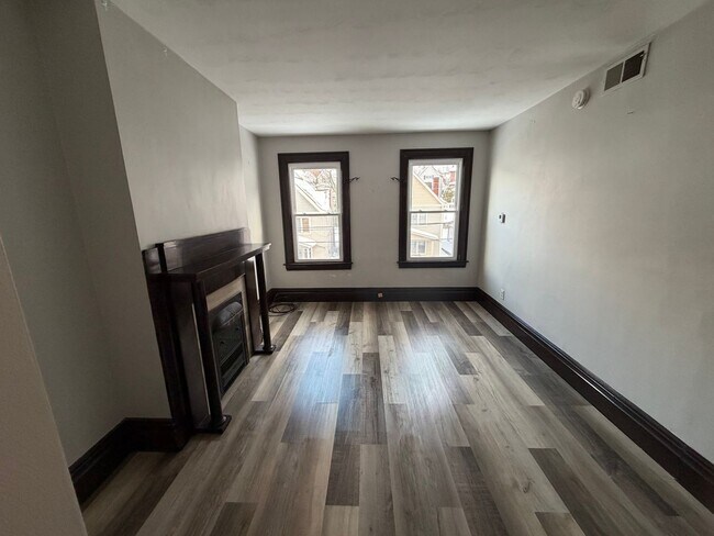 Building Photo - 526 Westinghouse Ave