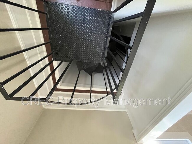 Building Photo - 3 Franklin St