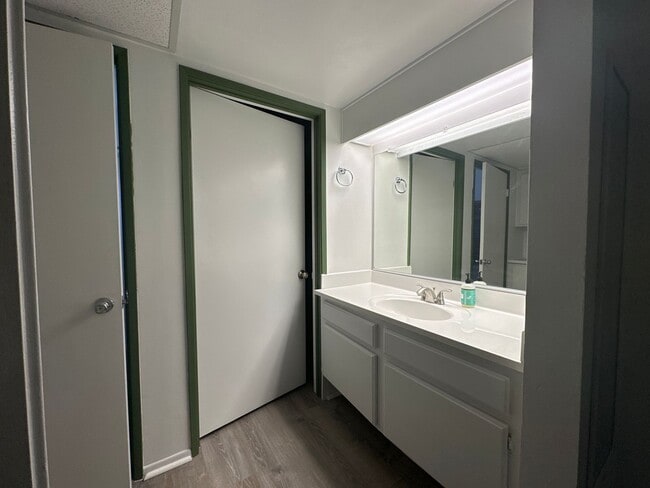 Building Photo - 10233 De Soto Ave