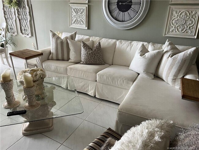 Building Photo - 1950 SW Palm City Rd