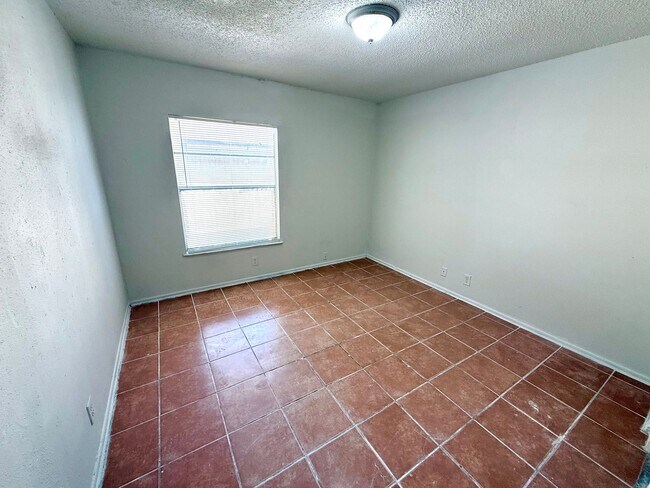 Building Photo - 7806 Winsford Dr