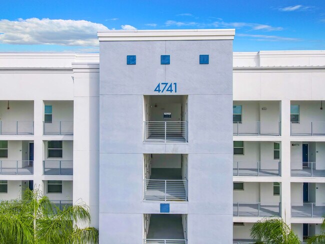 Building Photo - 4741 Clock Tower Dr