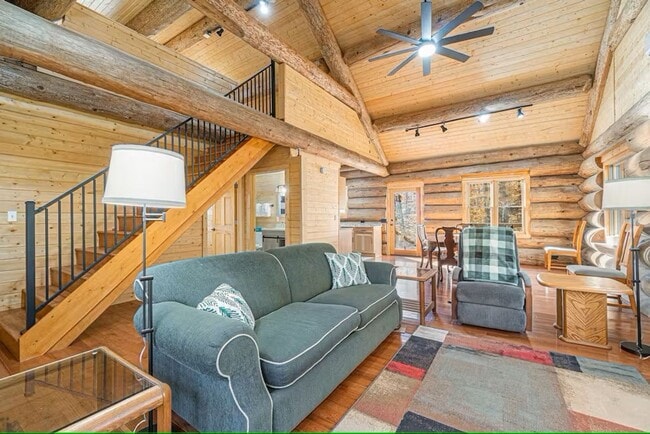 Building Photo - Furnished Log Cabin Extended Stay Summer Rental