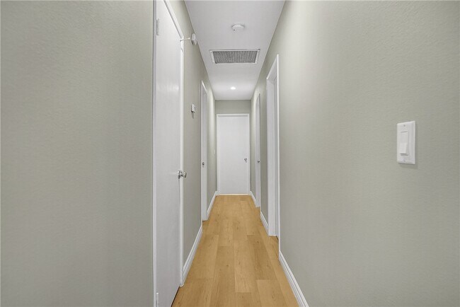 Building Photo - 44506 Sancroft Ave