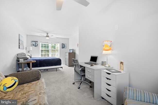 Building Photo - 1615 Spottsworth Way