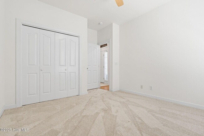 Building Photo - 943 Sandpiper Bay Dr SW
