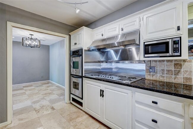Building Photo - 6325 Glenbrook Ct