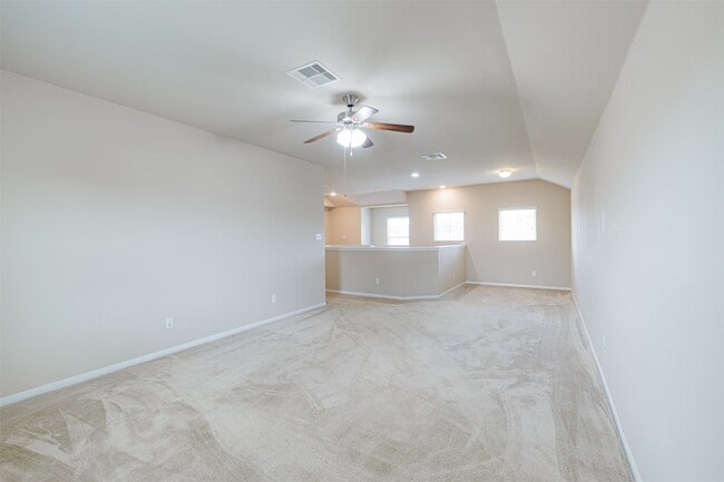 Building Photo - 25322 Saddlebrook Ranch Dr