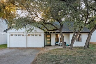 Building Photo - 705 Russet Valley Dr