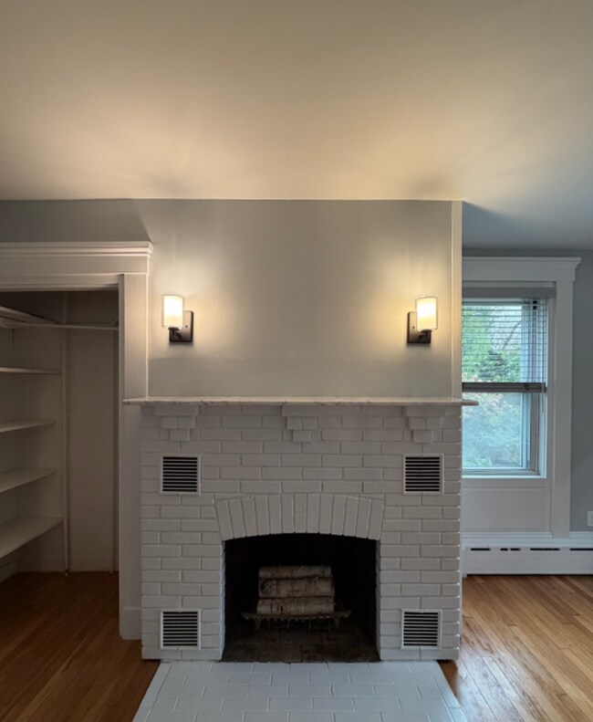 Building Photo - 148 Russells Mills Rd