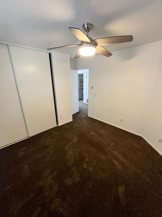 Building Photo - Beautifully Remodeled 2-Bed Condo with Private Patio in Casablanca