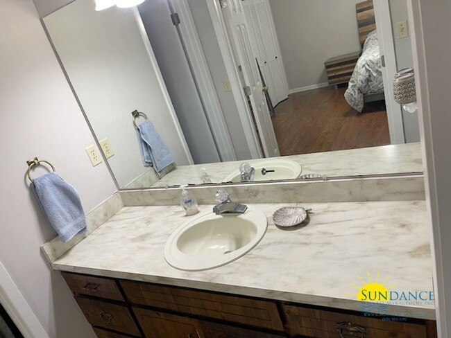 Building Photo - Charming 3-Bedroom Brick Home in Bluewater...