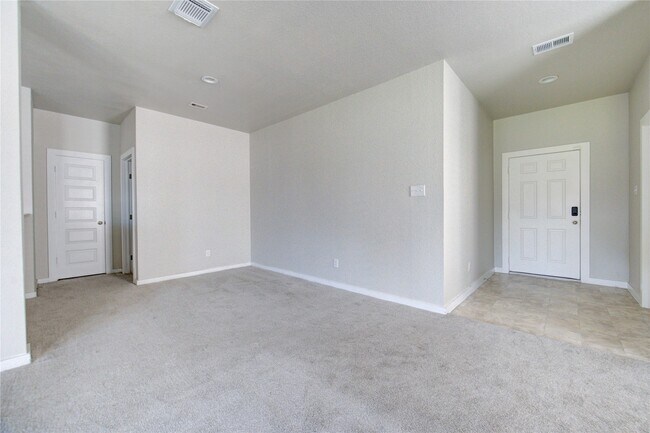 Building Photo - 2215 Emerald Diamond Ct