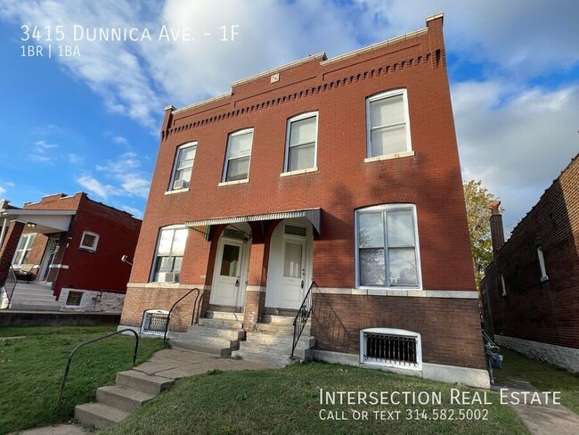 Primary Photo - Very Spacious 1 Bedroom w/ High Ceilings a...